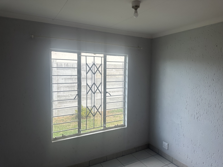 To Let 3 Bedroom Property for Rent in Oos Einde North West